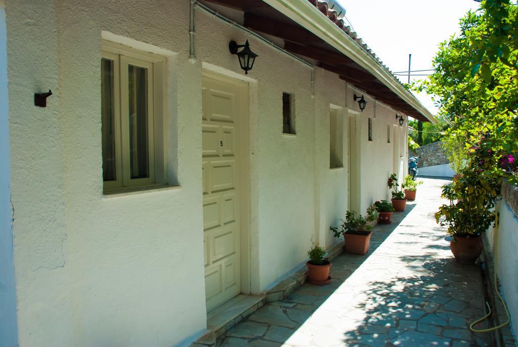 Angela Studios Ieromonachos Екстериор снимка